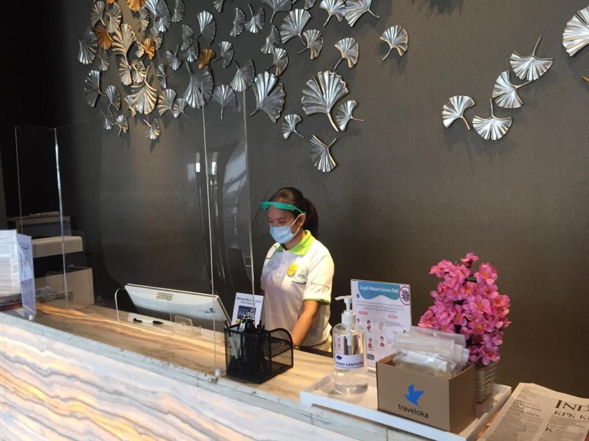 Zest Airport Jakarta By Swiss-Belhotel International Tangerang Exterior photo