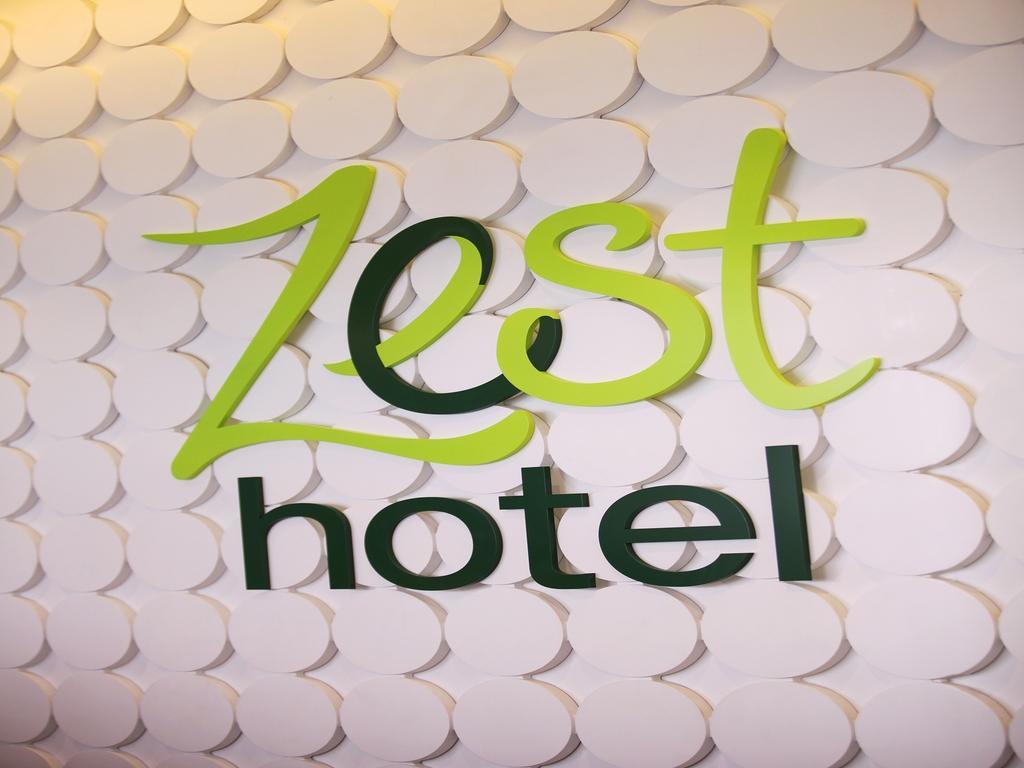 Zest Airport Jakarta By Swiss-Belhotel International Tangerang Exterior photo
