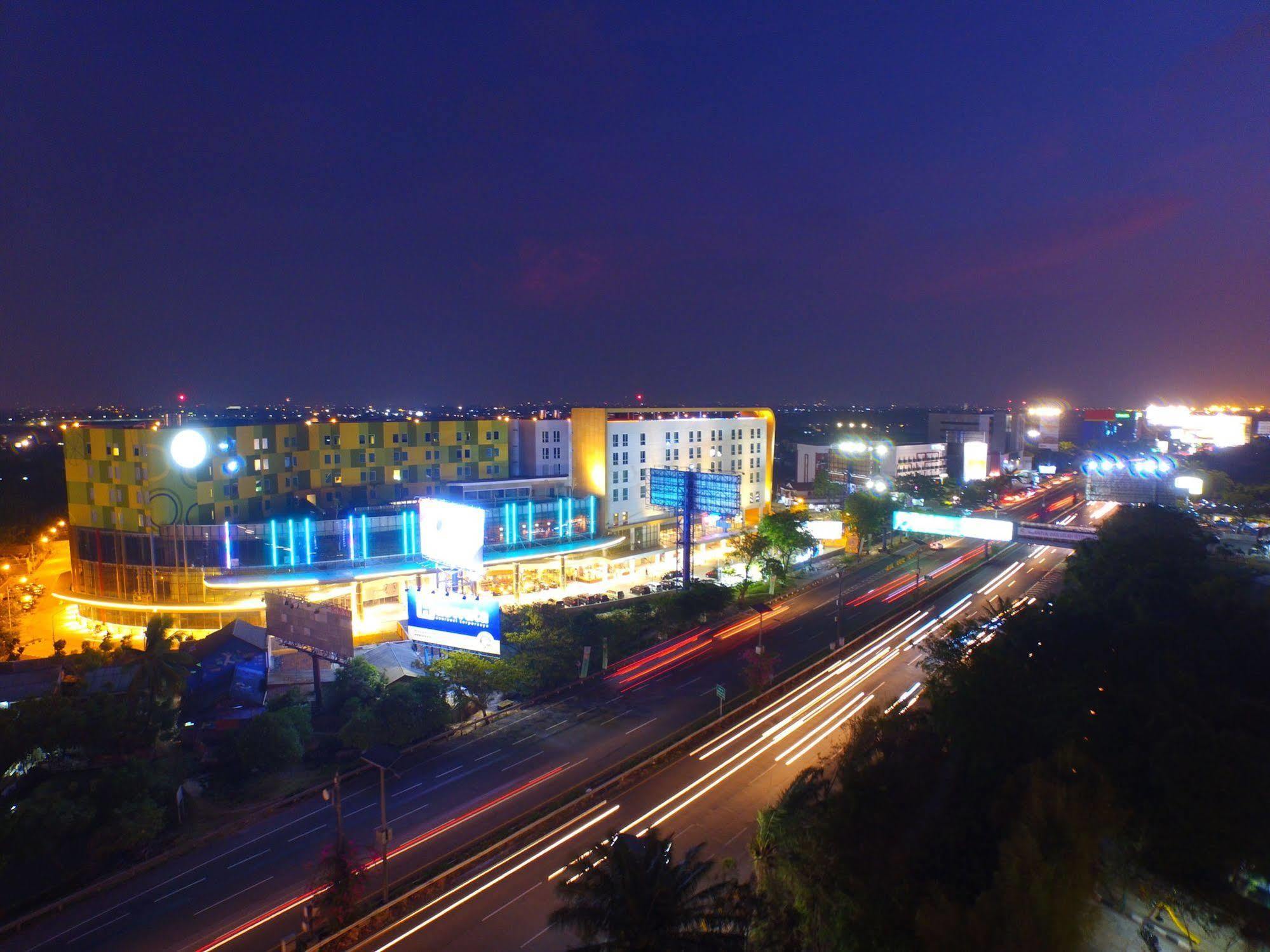 Zest Airport Jakarta By Swiss-Belhotel International Tangerang Exterior photo